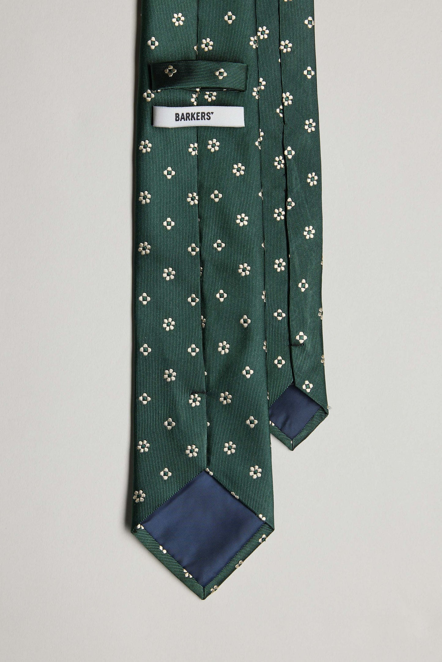 Garland Flower Tie